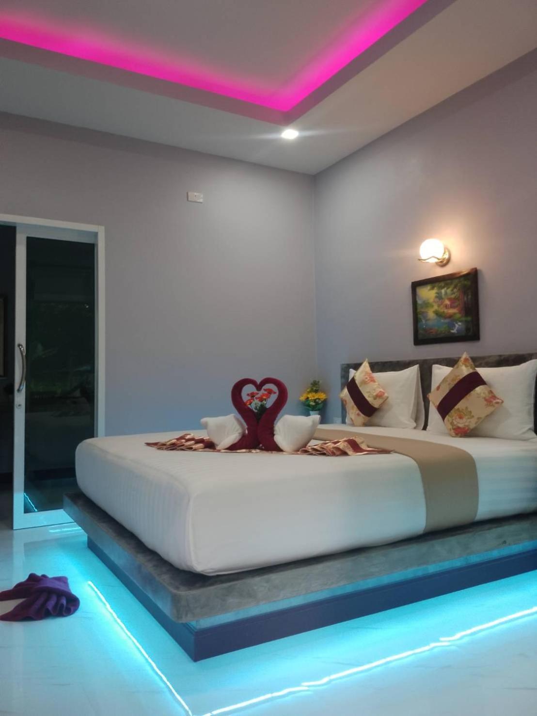 Pana Long Beach Resort - Sha Plus 란타섬 외부 사진