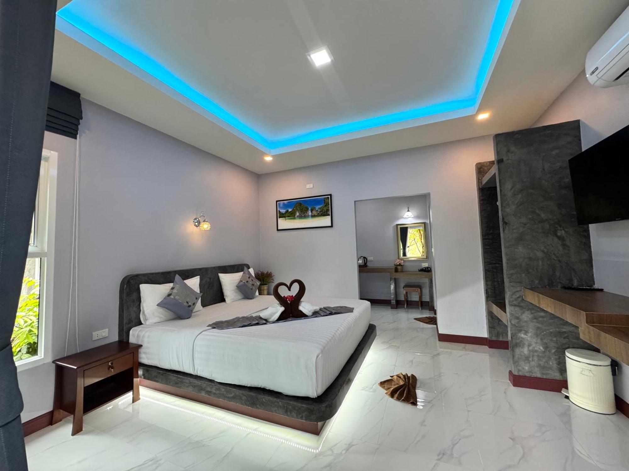 Pana Long Beach Resort - Sha Plus 란타섬 외부 사진