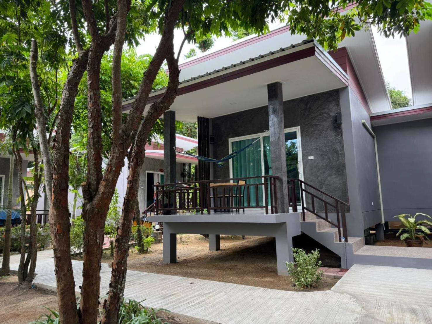 Pana Long Beach Resort - Sha Plus 란타섬 외부 사진
